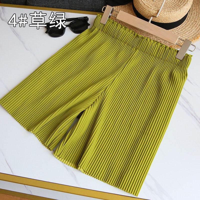 Seluar Pendek Wanita Pleated Casual Korean Style – XL size